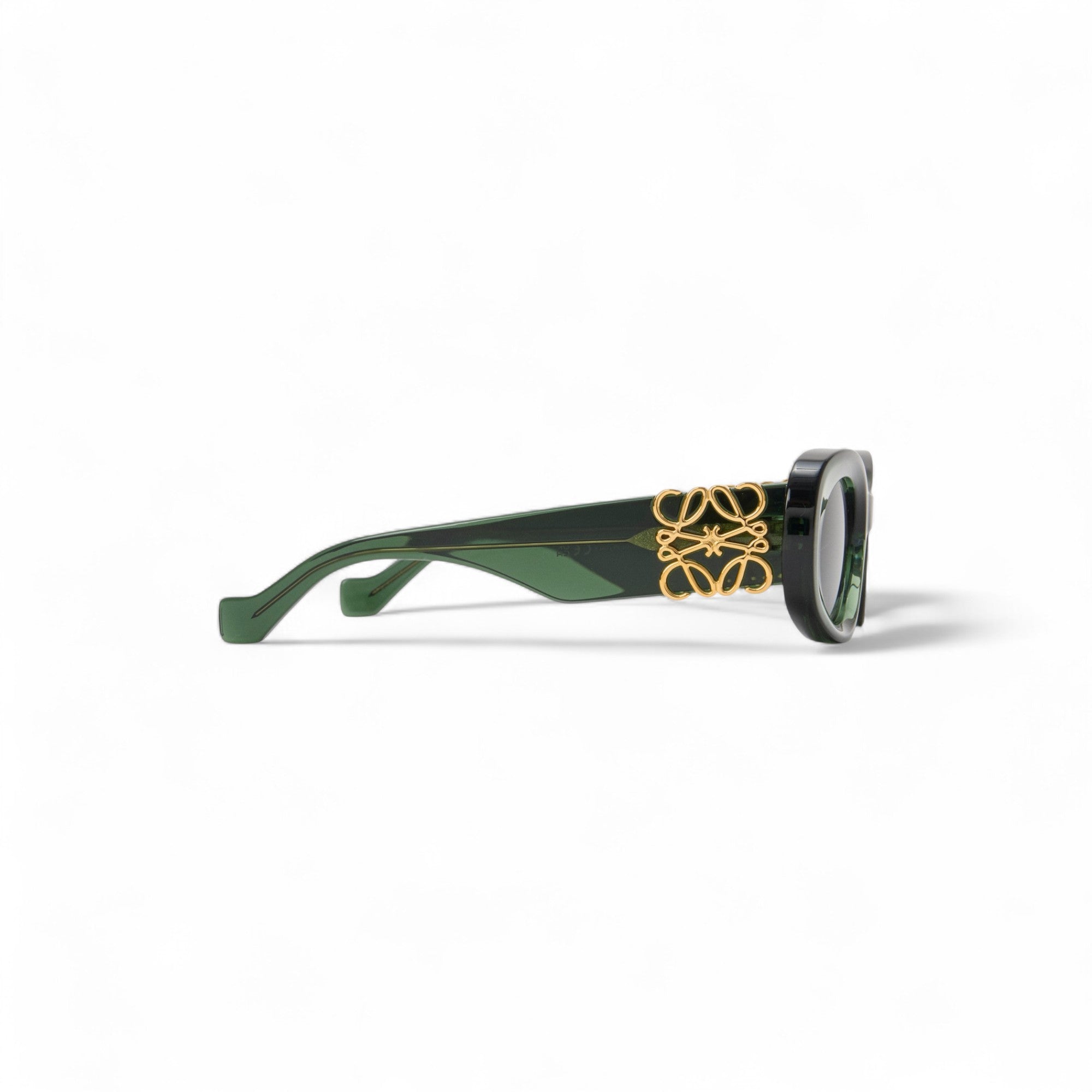 Beveled Oval Maxi Anagram sunglasses in Green