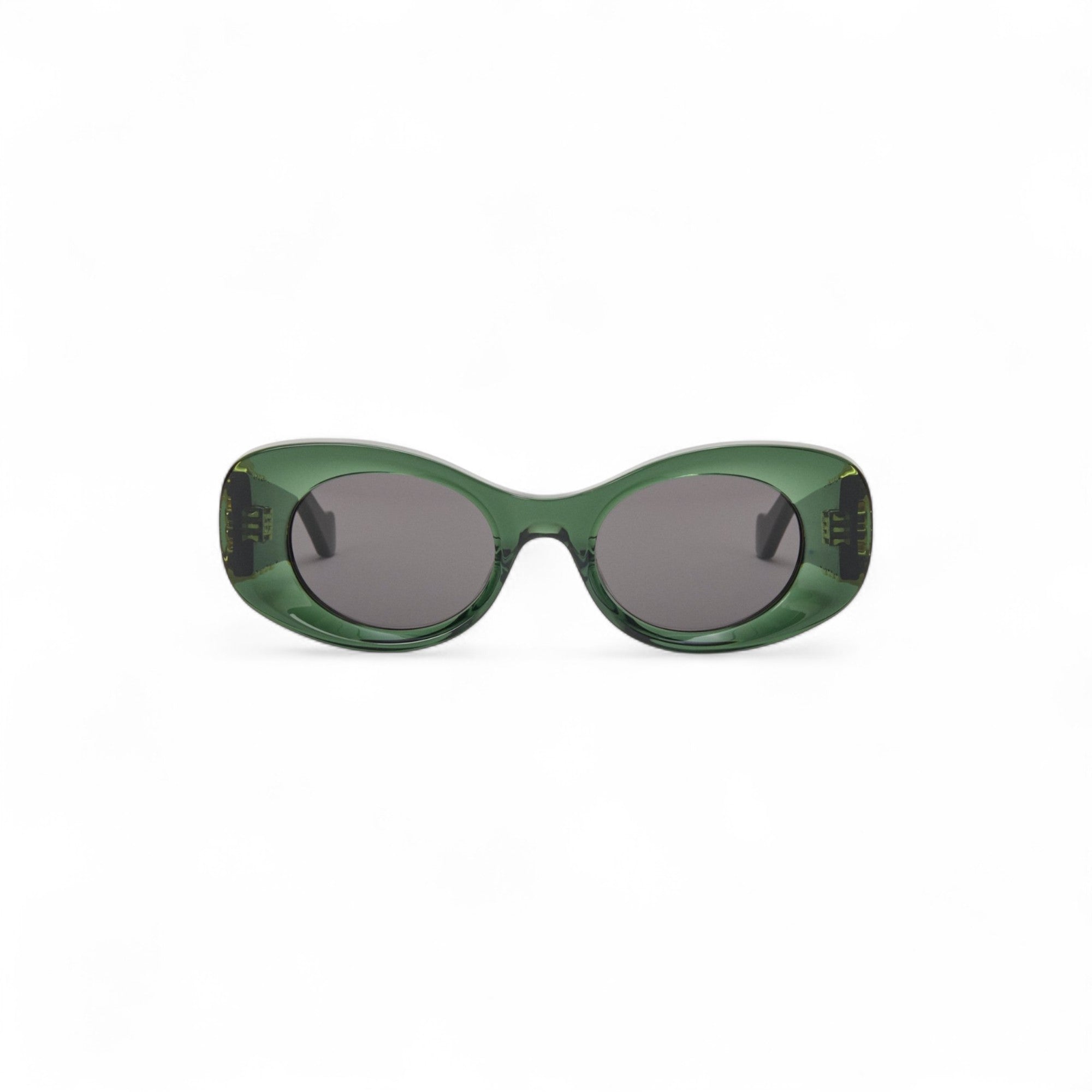 Beveled Oval Maxi Anagram sunglasses in Green