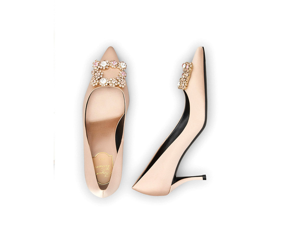 Flower Strass Buckle Pumps in Satin