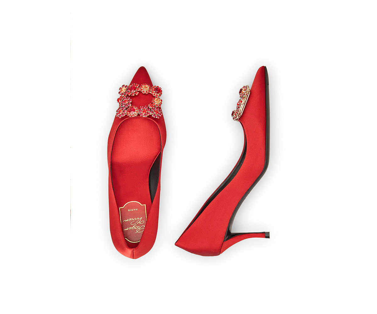 Flower Strass Buckle Pumps in Satin